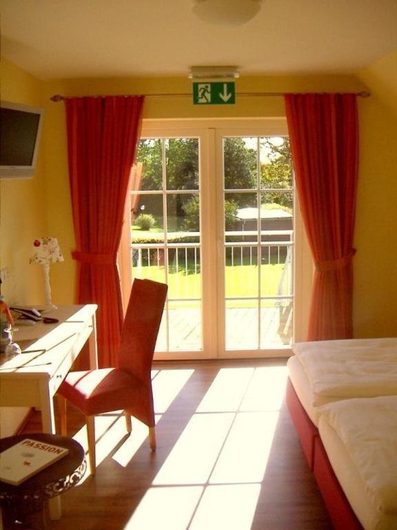 Hotel Landhaus Garni Fockbek Стая снимка